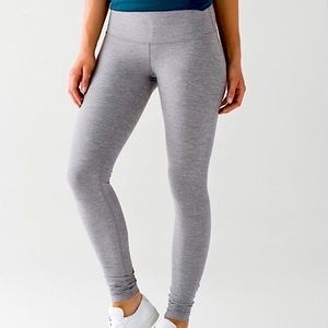 NWOT LULULEMON LIGHT HEATHER GREY LEGGINGS